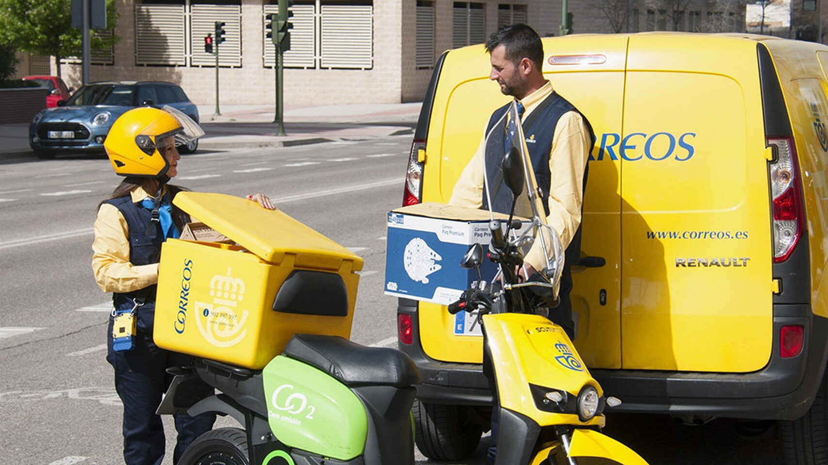 Correos Ofrece Puestos De Personal Laboral Indefinido En